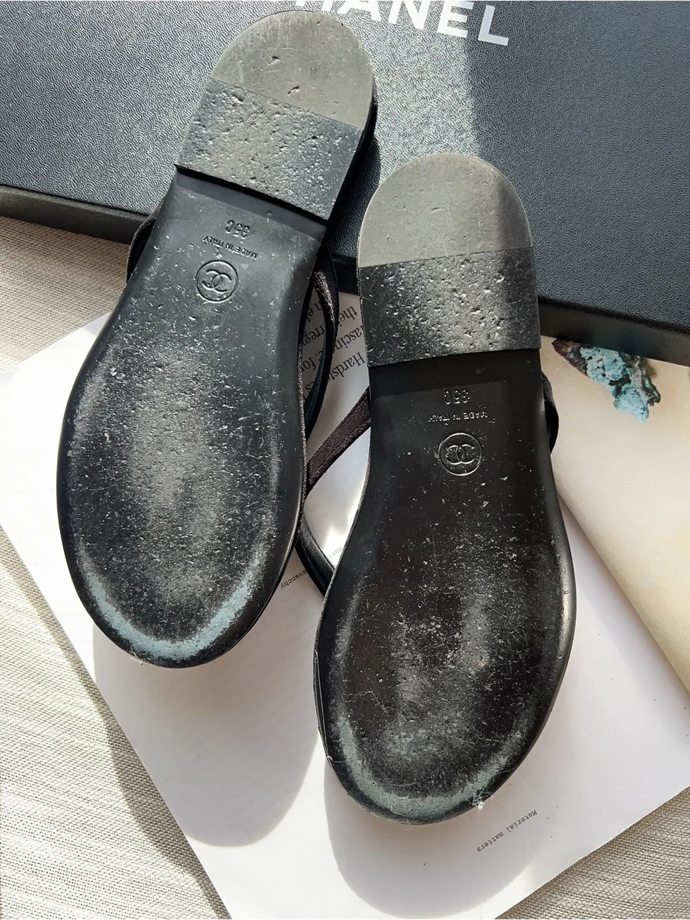 Chanel Velvet Crystal CC Thong Sandals 35 Black - Picture 4 of 4